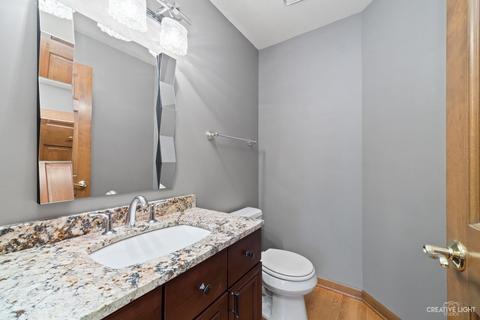 240 Knoll St, Wheaton, IL 60187 photo 12