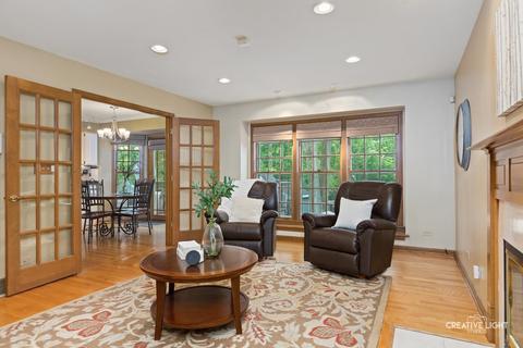 240 Knoll St, Wheaton, IL 60187 photo 11