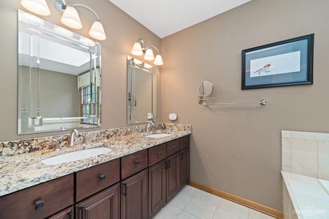 240 Knoll St, Wheaton, IL 60187 photo 14