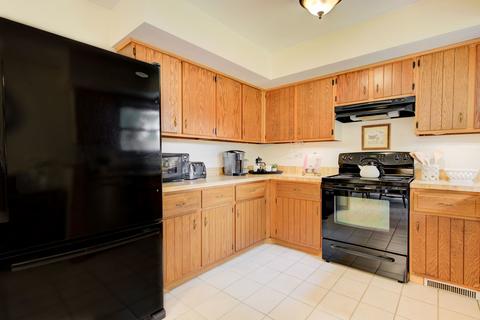 305 E Indiana St, Wheaton, IL 60187 photo 8