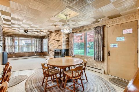 352 S Commonwealth Ave, Elgin, IL 60123 photo 7