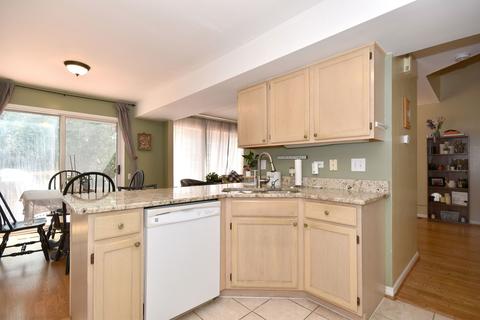1325 Summersweet Ln, Bartlett, IL 60103 photo 10