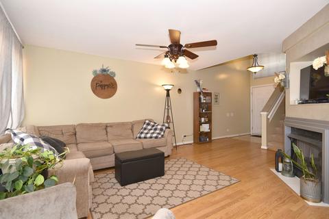 1325 Summersweet Ln, Bartlett, IL 60103 photo 4