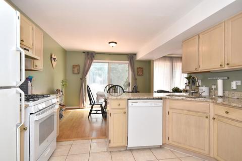 1325 Summersweet Ln, Bartlett, IL 60103 photo 8