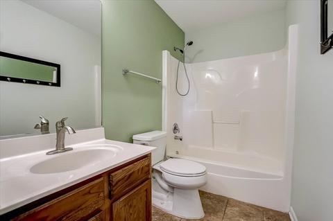 241 Boulder Ct, Gilberts, IL 60136 photo 21