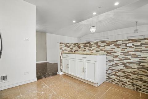 524 E 89th Pl, Chicago, IL 60619 photo 11