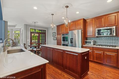 1683 Constitution Dr, Glenview, IL 60026 photo 7