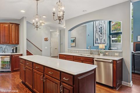 1683 Constitution Dr, Glenview, IL 60026 photo 9