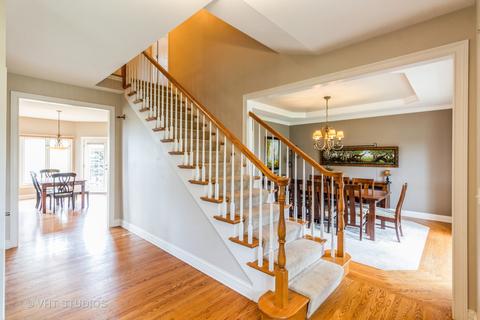7 Wintergreen Ct, Algonquin, IL 60102 photo 2
