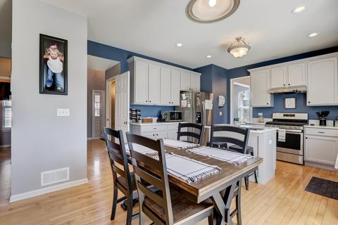 922 Limerick Ln, Mchenry, IL 60050 photo 8