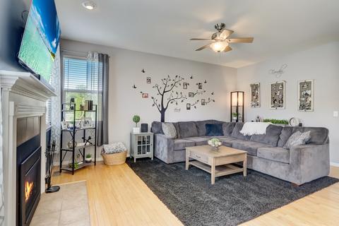 922 Limerick Ln, Mchenry, IL 60050 photo 3