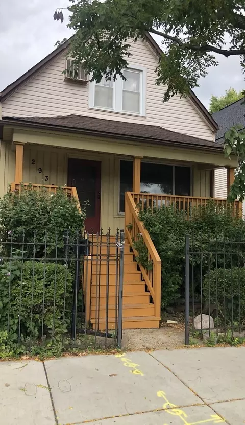 2936 W Irving Park Rd, Chicago, IL 60618