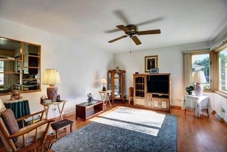 874 Carol Ave, Elgin, IL 60123 photo 7