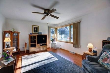 874 Carol Ave, Elgin, IL 60123 photo 5