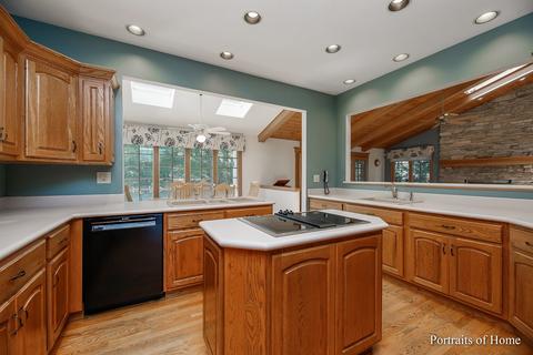 1350 Avalon Ct, Wheaton, IL 60189 photo 13