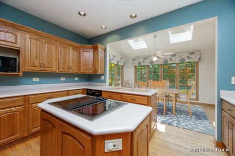 1350 Avalon Ct, Wheaton, IL 60189 photo 14