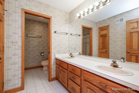 1350 Avalon Ct, Wheaton, IL 60189 photo 27
