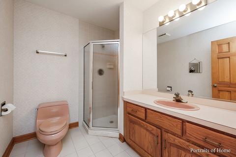 1350 Avalon Ct, Wheaton, IL 60189 photo 25