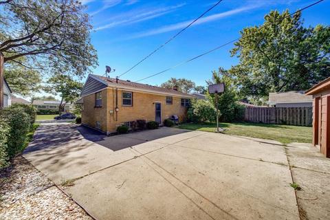 562 Radcliffe Ave, Des Plaines, IL 60016 photo 27