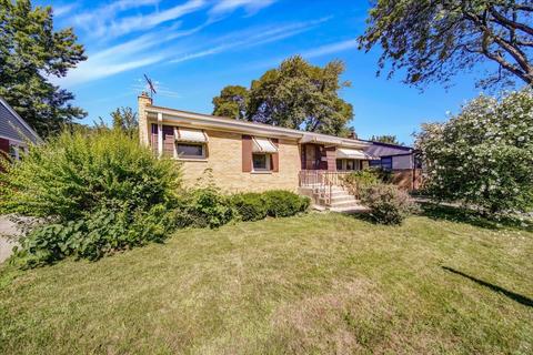 562 Radcliffe Ave, Des Plaines, IL 60016 photo 3