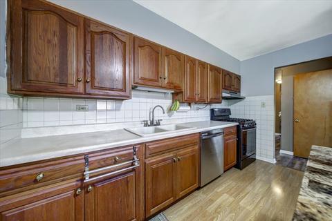 562 Radcliffe Ave, Des Plaines, IL 60016 photo 11