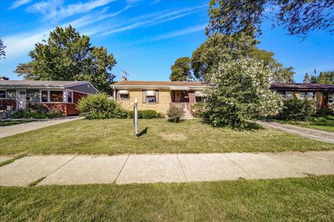 562 Radcliffe Ave, Des Plaines, IL 60016 photo 2