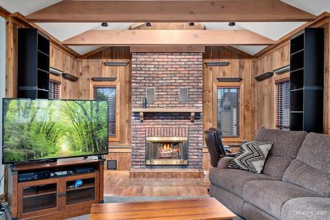 464 Davis Rd, Batavia, IL 60510 photo 4