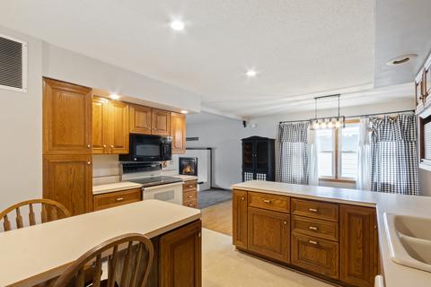 1507 E 18th St, Sterling, IL 61081 photo 9