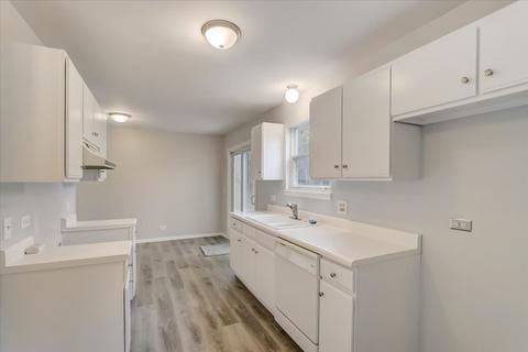 851 Perry Dr, Algonquin, IL 60102 photo 9