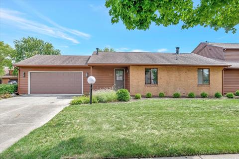 1701 Devonshire Dr, Champaign, IL 61821 photo 1