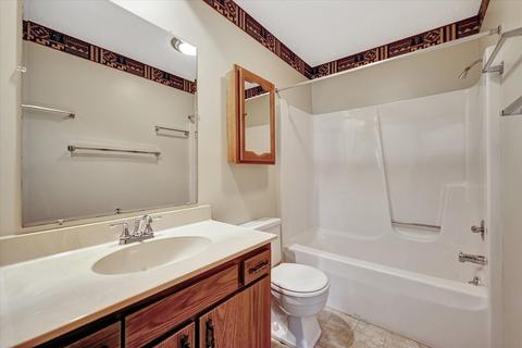 1701 Devonshire Dr, Champaign, IL 61821 photo 19