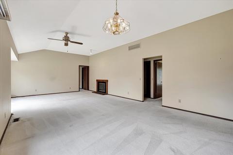 1701 Devonshire Dr, Champaign, IL 61821 photo 5