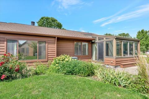 1701 Devonshire Dr, Champaign, IL 61821 photo 32