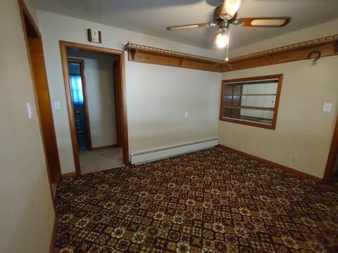 402 E King St, Polo, IL 61064 photo 7