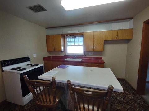 402 E King St, Polo, IL 61064 photo 6