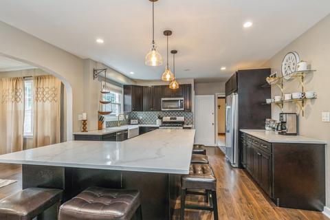 320 N Commonwealth Ave, Elgin, IL 60123 photo 9