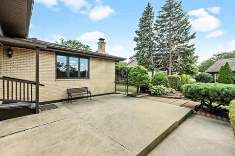 14 Cedar Ct, Lemont, IL 60439 photo 3