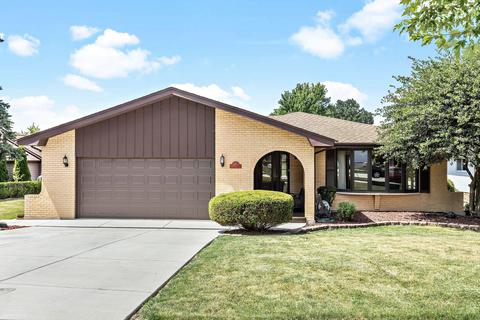 14 Cedar Ct, Lemont, IL 60439 photo 1