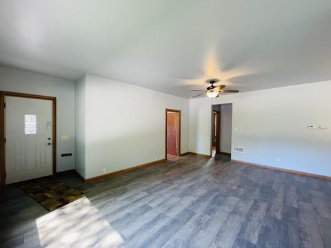 5 Park Pl, Peru, IL 61354 photo 4