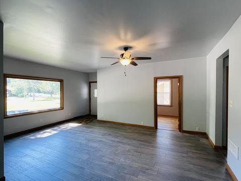 5 Park Pl, Peru, IL 61354 photo 2