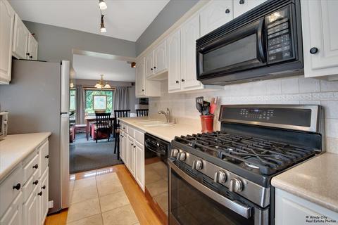 242 E Washington St, Des Plaines, IL 60016 photo 6