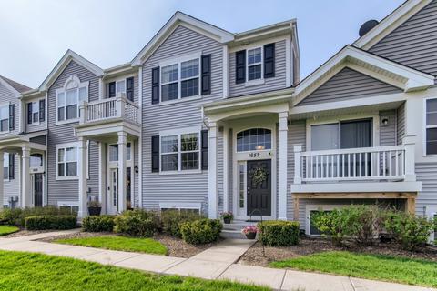 1652 Ruby Dr, Pingree Grove, IL 60140 photo 2