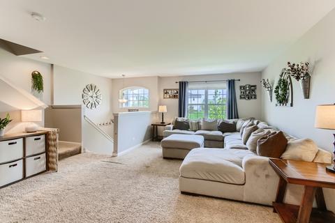 1652 Ruby Dr, Pingree Grove, IL 60140 photo 5