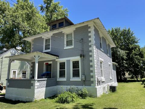 1017 Bellevue Ave, Elgin, IL 60120 photo 1