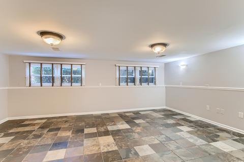 1049 Irwin Ave, Des Plaines, IL 60018 photo 17