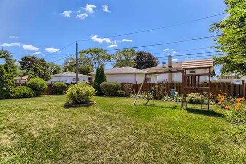 1049 Irwin Ave, Des Plaines, IL 60018 photo 23