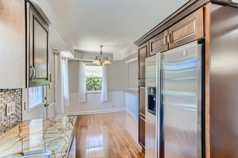 1049 Irwin Ave, Des Plaines, IL 60018 photo 11