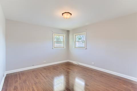 1049 Irwin Ave, Des Plaines, IL 60018 photo 15