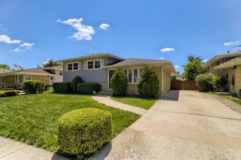 1049 Irwin Ave, Des Plaines, IL 60018 photo 2
