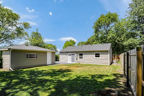 2415 Circle Dr, Hazel Crest, IL 60429 photo 5